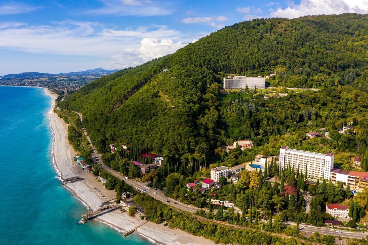 Calipso Sea Hotel Gagry Exterior photo